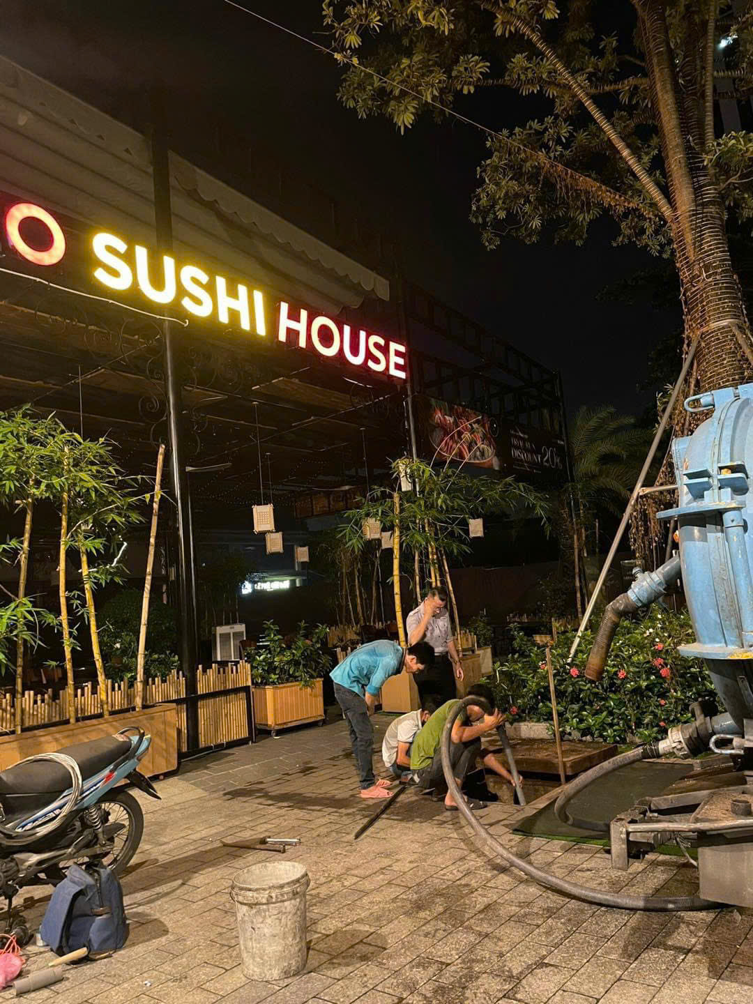 Hút hầm cầu Quận 10